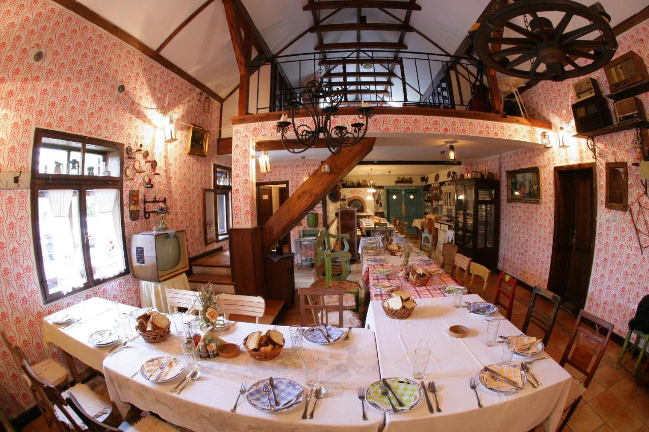 Hôtel Salas 137 à Cenej Extérieur photo